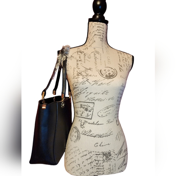 Montana West Clover Concho Tote Bag - Picture 6 of 10